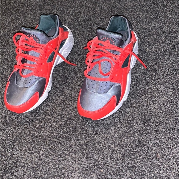 Huaraches - Picture 2 of 2